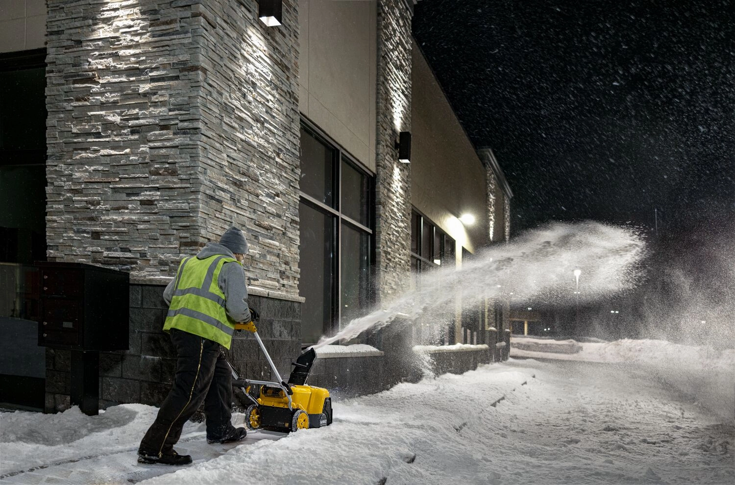 60V Max 21 in snow blower