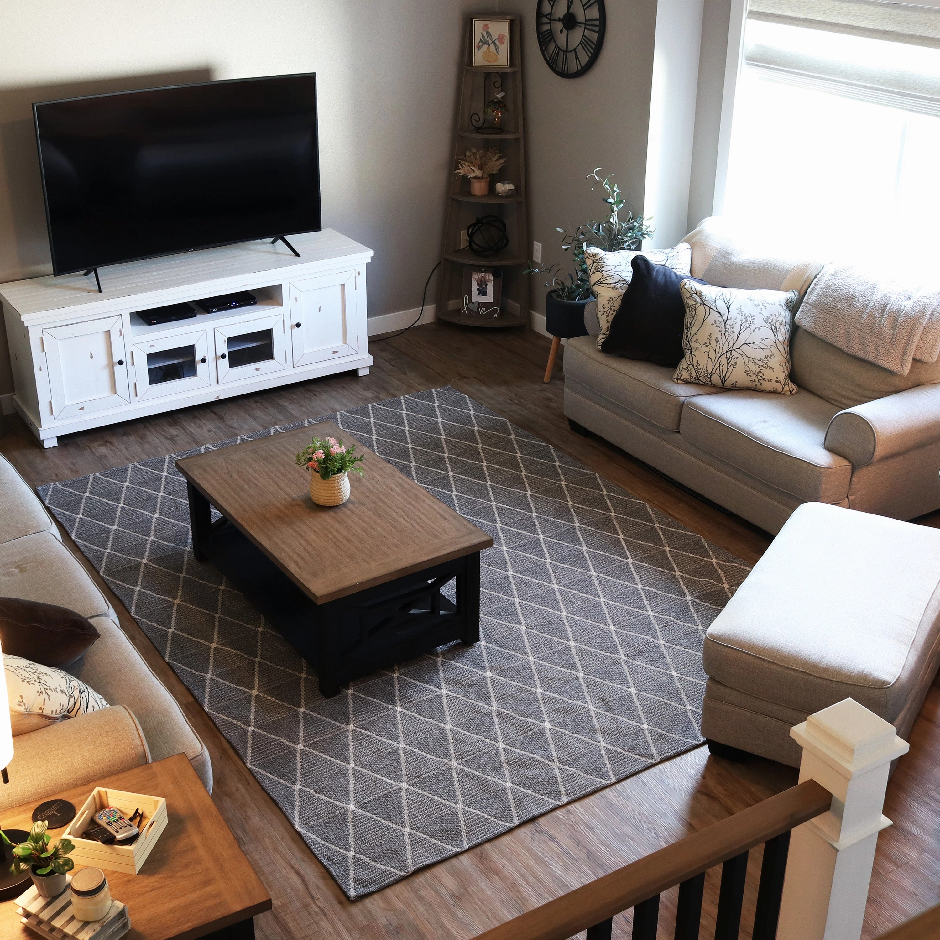 Sunnydaze Lattice Perfection Indoor Area Rug in Charcoal - 8 Ft. x 10 Ft.